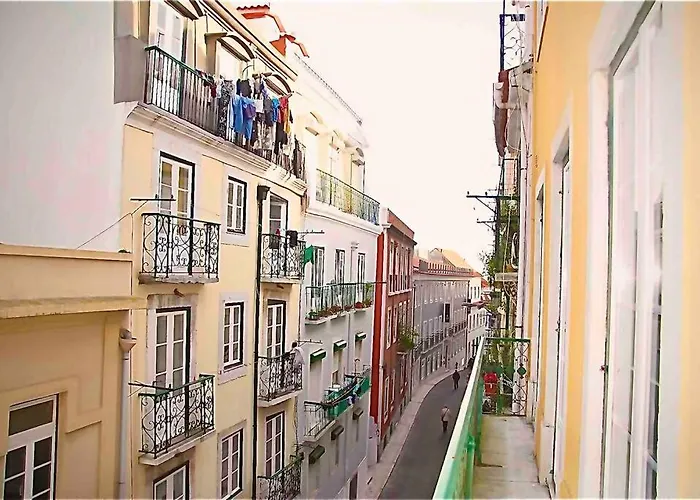 Διαμέρισμα Charming Flat In Chiado-lisbon