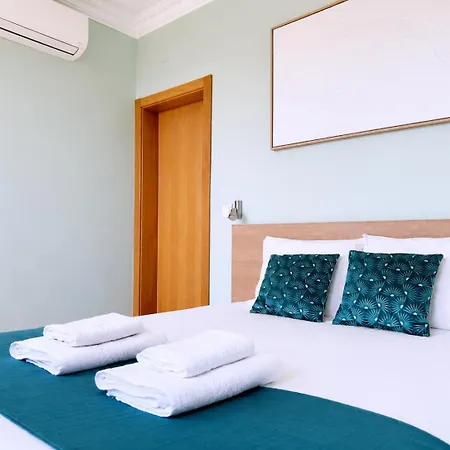 Charming Flat In Chiado-lisbon * Lisbona
