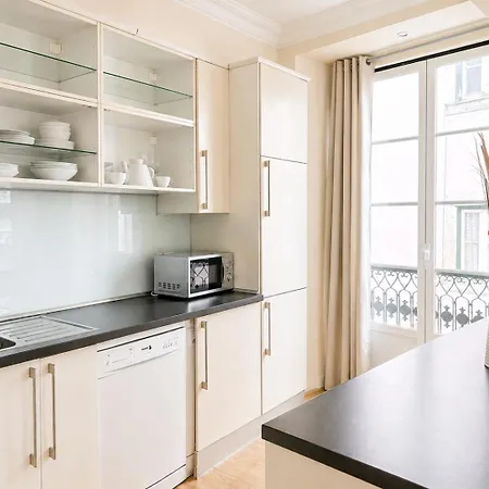 Charming Flat In Chiado-lisbon * Lisbona