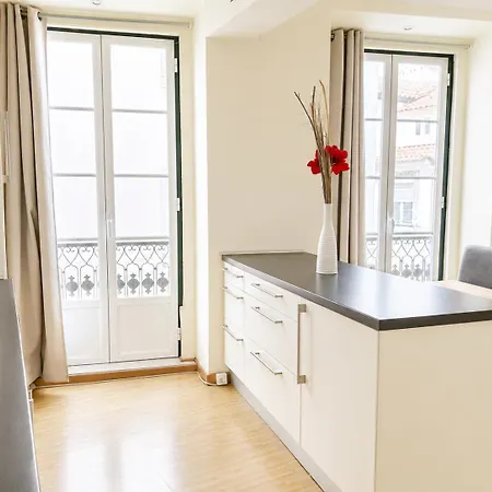 Charming Flat In Chiado-lisbon * Lisbona
