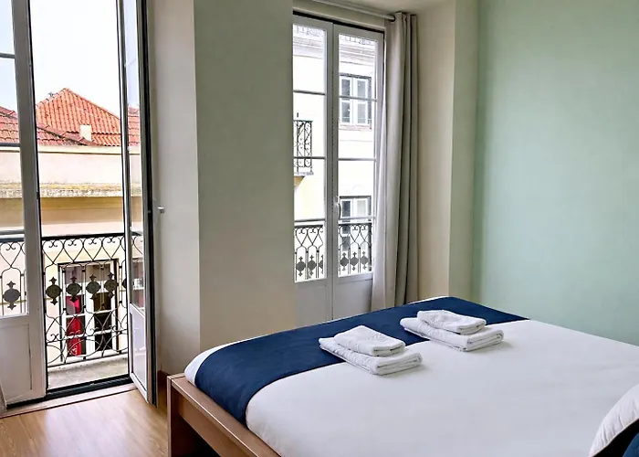Charming Flat In Chiado-lisbon