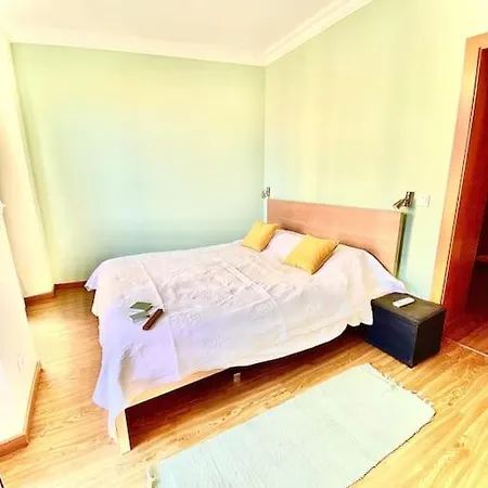 Charming Flat In Chiado-lisbon * Lisbon